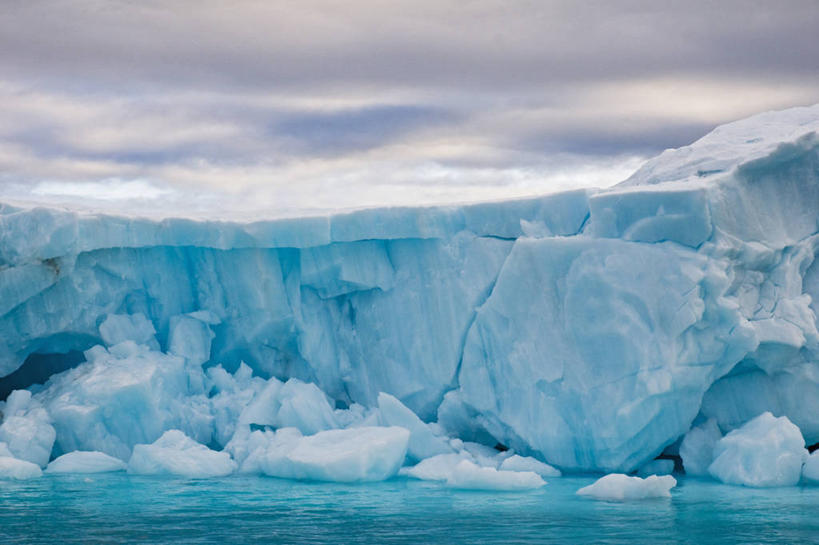 无人,横图,室外,白天,北极,海洋,全球变暖,挪威,融化,冰,蓝色,自然,寒冷,摄影,冰河,地貌,斯瓦尔巴德群岛,海滩,彩图
