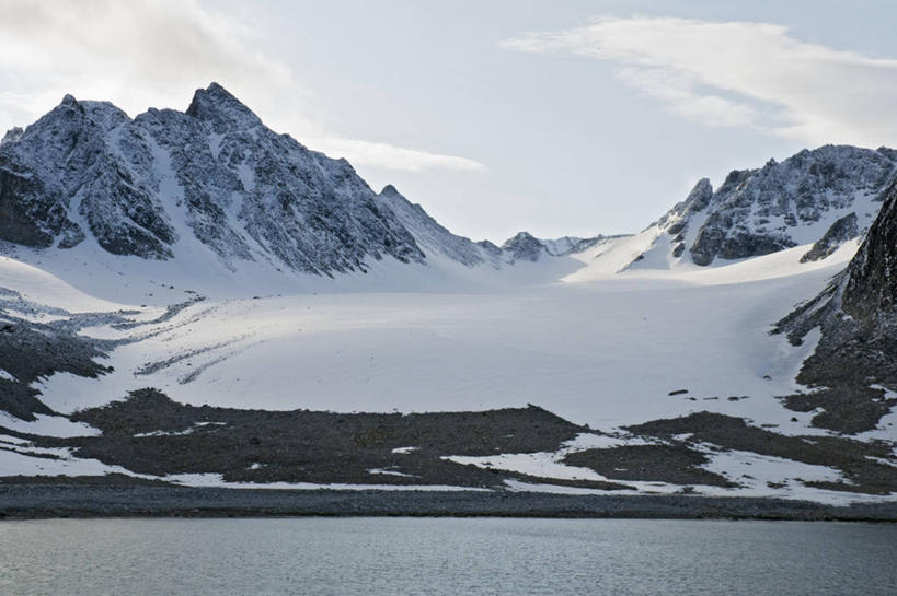 无人,横图,室外,白天,北极,海洋,山,雪,全球变暖,挪威,冰,地形,山顶,风景,自然,摄影,气象,气候,冰河,斯瓦尔巴德群岛,海滩,彩图