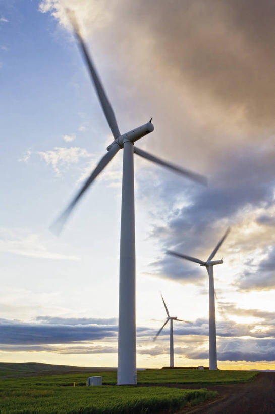 无人,竖图,室外,白天,运动模糊,技术,日落,风,全球变暖,日光,美国,环保,风力,发电机,云,塔,天气,摄影,能源,电,电源,环境,回收,资源,工程,利用,低碳,循环,替代能源,华盛顿州,帕卢斯,涡轮,持续,雷雨,气象学,风轮机,彩图,机遇