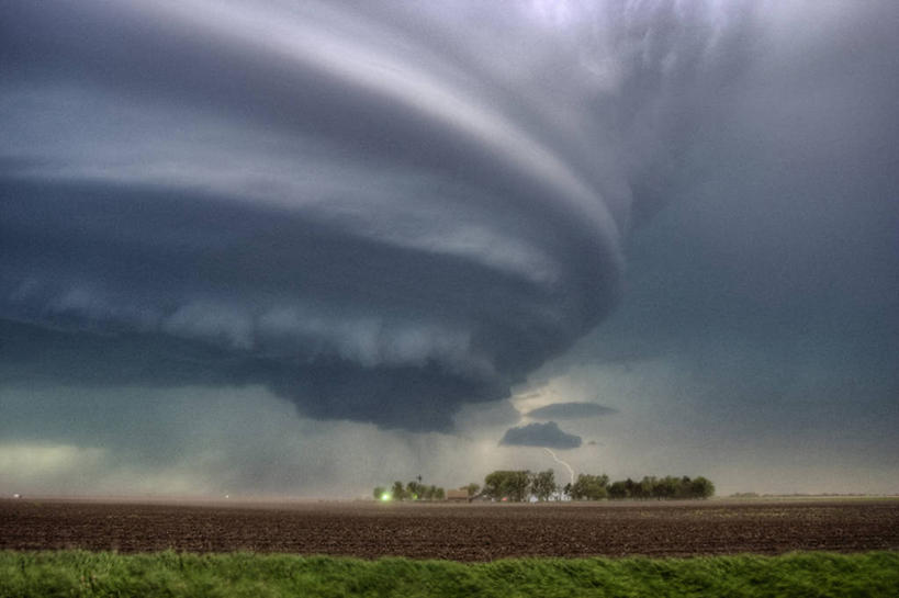 无人,横图,室外,白天,夜晚,闪电,暴风雨,美国,云,天气,风景,自然,摄影,恐怖,结束,内布拉斯加,雷雨,危险,彩图,骚乱