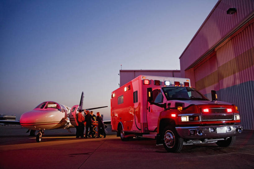 成年人,横图,室外,飞机,救护车,美国,交通,航空,白色,交通工具,运输,摄影,客机,载具,德克萨斯,彩图,商务机