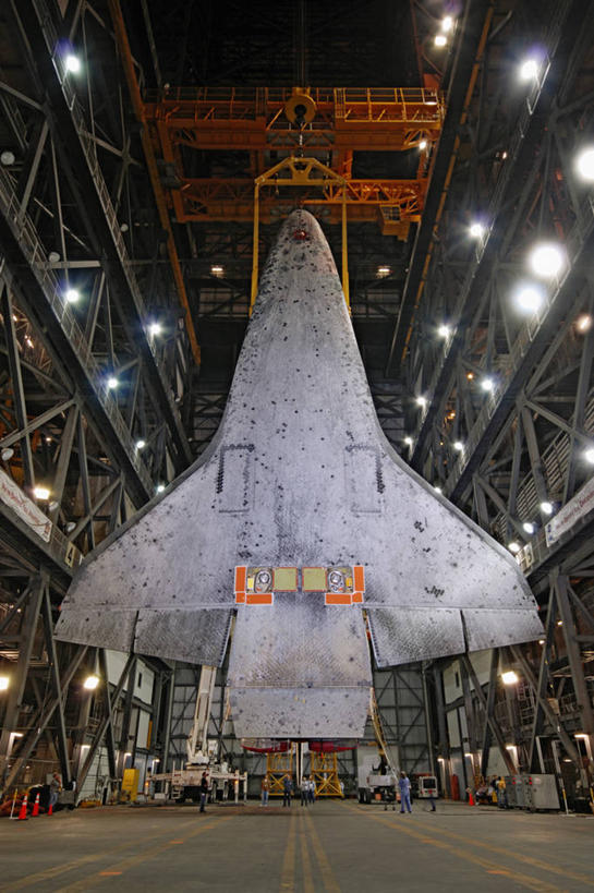 竖图,室内,技术,美国,科学,太空,摄影,北美,北美洲,美洲,航天飞机,佛罗里达,佛罗里达州,佛州,阳光州,肯尼迪航天中心,北亚美利加洲,亚美利加洲,梅里特岛,美国宇航局,发现号,彩图,美利坚合众国,空间探索