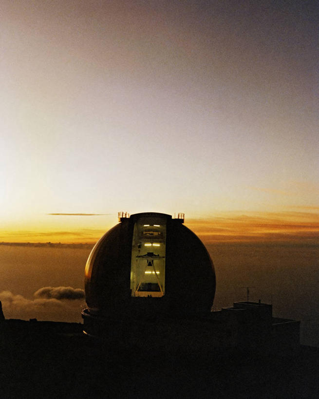 无人,天文台,竖图,室外,夜晚,留白,日落,西班牙,科学,天文望远镜,云,摄影,圆顶建筑,加那利群岛,天文学,帕尔马,大西洋群岛,彩图