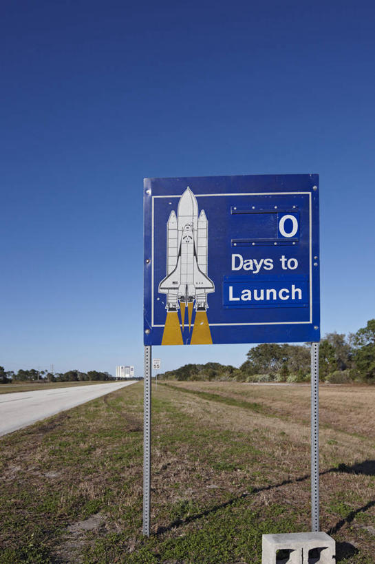 无人,竖图,室外,白天,路,美国,标志,刺激,摄影,北美,北美洲,美洲,航天飞机,奋进号航天飞机,佛罗里达,奥兰多,佛罗里达州,佛州,阳光州,肯尼迪航天中心,北亚美利加洲,亚美利加洲,梅里特岛,彩图,美利坚合众国,空间探索