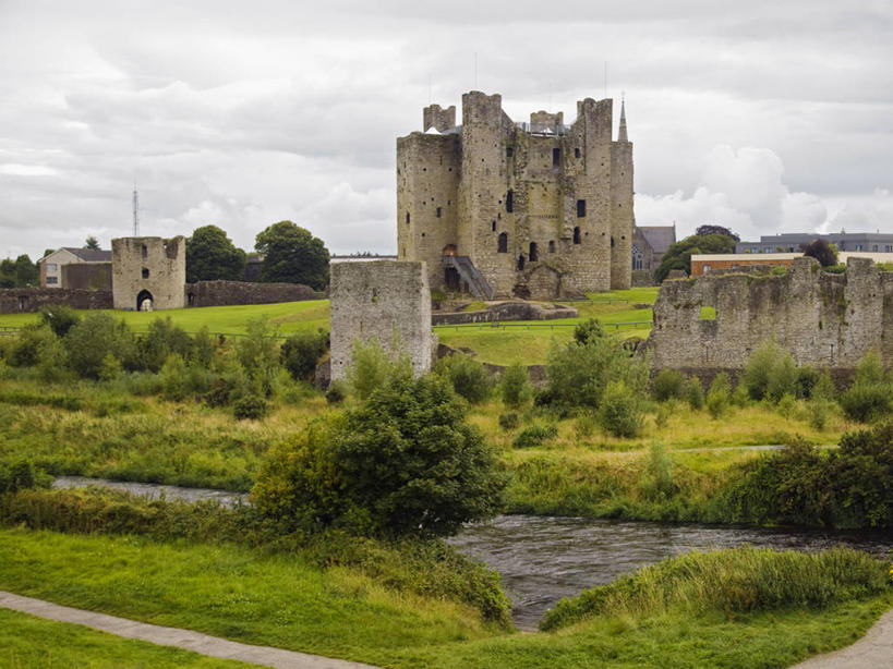 西方人,成年人,中年人,手,一个人,工厂,竖图,安全,欧洲,美国,欧洲人,仅一个男性,仅一个人,仅一个中年男性,环保,塔,混凝土,野花,放射,草,雏菊,花,绿色,平原,摄影,能源,电,抗议,电源,部分,回收,资源,核反应堆,恐怖,原子,改变,反差,利用,低碳,循环,替代能源,环境保护,冷却塔,密苏里,持续,危险,男人,男性,中年男性,白种人,彩图,反话