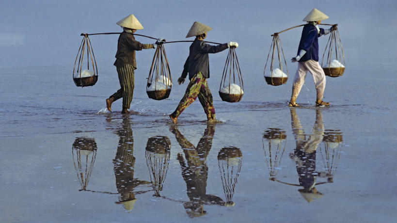 成年人,三个人,横图,水,越南,工作,反射,篮子,摄影,运送,彩图,旅行