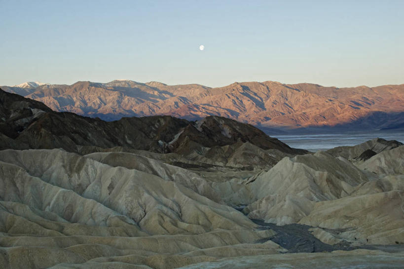 无人,公园,横图,室外,沙漠,山,山脉,美国,沮丧,科学,地形,月亮,黎明,摄影,北美,北美洲,国家公园,加利福尼亚,美洲,加州,死亡谷国家公园,加利福尼亚州,金州,黄金州,北亚美利加洲,亚美利加洲,大盆地国家公园,死谷,死谷国家公园,地质学,彩图,美利坚合众国