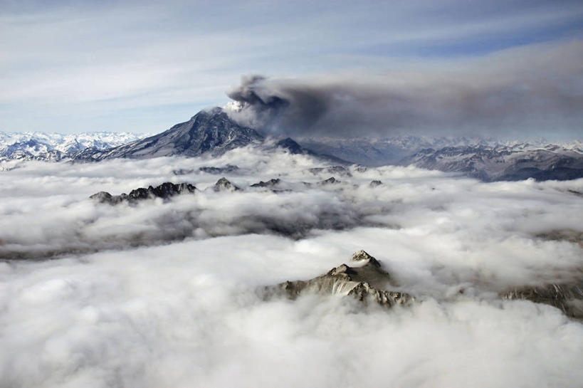 无人,横图,俯视,航拍,室外,火山,山,山脉,美国,蒸汽,地形,云,摄影,灰,鸟瞰,爆发,地质学,活火山,彩图,高角度拍摄