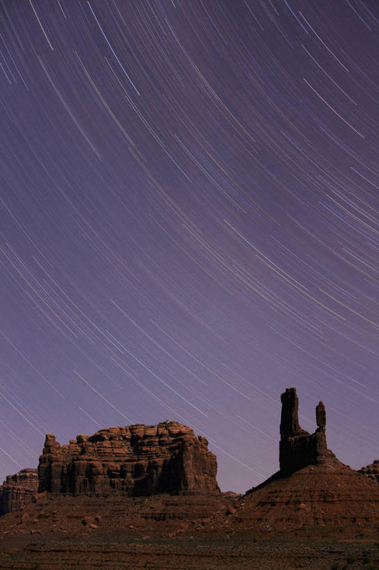 无人,竖图,夜晚,留白,探险,美国,地形,星星,尖顶,月光,天气,摄影,北美,北美洲,美洲,地貌,北亚美利加洲,亚美利加洲,犹他,地质学,科罗拉多高原,自然地理,冒险,岩石,彩图,美利坚合众国,延时摄影