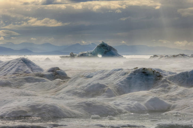 无人,横图,室外,白天,北极,山,山脉,水,雾,全球变暖,美国,融化,冰,地形,云,冰川,风景,自然,浮冰,寒冷,摄影,气象,环境,气候,北冰洋,濒危物种,布鲁克斯山脉,彩图,波弗特海,冰架