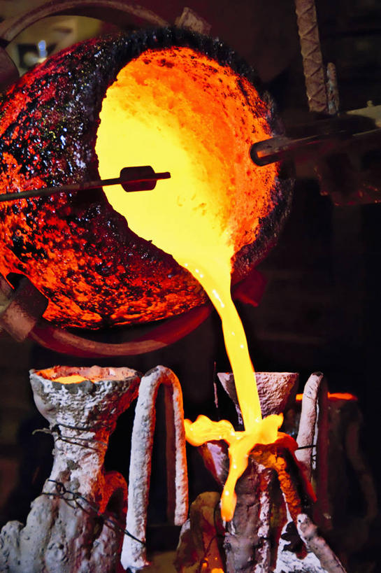 无人,竖图,室内,雕塑,倒,艺术,溅,融化,金属,燃烧,热,摄影,创造力,手艺,熔化,青铜,美术工艺,彩图