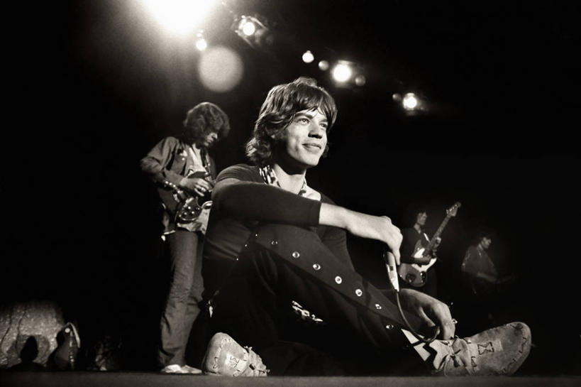 成年人,中年人,一个人,横图,黑白,室内,美国,仅一个男性,仅一个人,仅一个中年男性,表演,音乐,摄影,加利福尼亚,肖像,男人,男性,中年男性