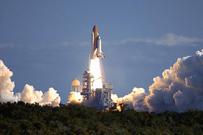 无人,横图,室外,白天,美国,起飞,太空,火焰,历史,发射台,烟,摄影,能源,北美,北美洲,噪声,美洲,航天飞机,哥伦比亚号,佛罗里达,佛罗里达州,佛州,阳光州,肯尼迪航天中心,北亚美利加洲,亚美利加洲,空气污染,梅里特岛,彩图,美利坚合众国,空间探索