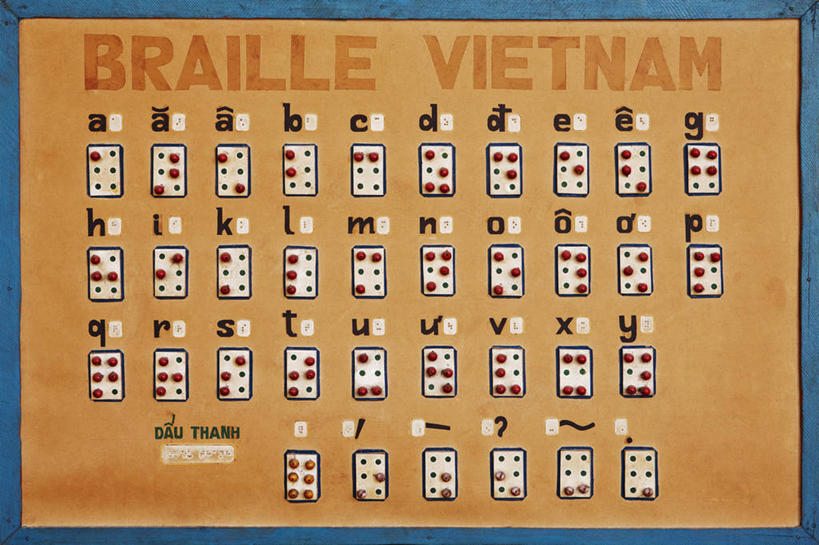 无人,横图,特写,通讯,越南,起伏,标志,图表,文字,字符,字母,教育,标识,摄影,凹凸,残疾,盲人,盲文,胡志明市,点字,凸字,彩图,布莱叶点字法