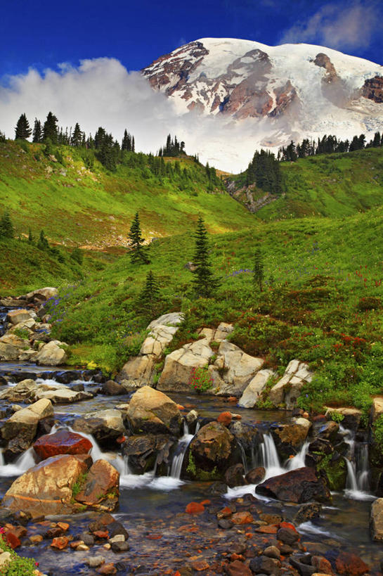 无人,公园,竖图,室外,白天,草地,火山,瀑布,华盛顿,美国,地形,干净,小溪,地标建筑,安静,摄影,宁静,北美,北美洲,国家公园,美洲,华盛顿州,雷尼尔山国家公园,瑞尼尔山国家公园,常绿之州,常青州,北亚美利加洲,亚美利加洲,彩图,旅行,皮尔斯县