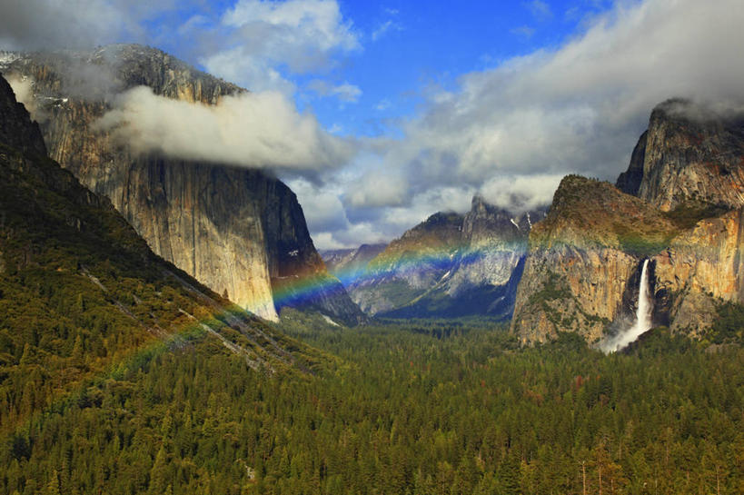 无人,公园,横图,室外,白天,彩虹,森林,美国,地形,云,山谷,地标建筑,摄影,北美,北美洲,国家公园,加利福尼亚,约塞米蒂国家公园,美洲,加州,加利福尼亚州,优胜美地国家公园,金州,黄金州,北亚美利加洲,亚美利加洲,美国尤塞米提国家公园,优山美地,约瑟米提国家公园,地质学,彩图,旅行,美利坚合众国