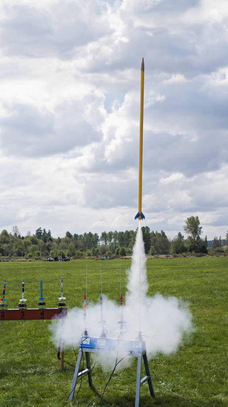 无人,竖图,室外,白天,华盛顿,美国,起飞,模型,发射台,烟,摄影,北美,北美洲,美洲,华盛顿州,常绿之州,常青州,北亚美利加洲,亚美利加洲,休闲活动,彩图,美利坚合众国,空间探索