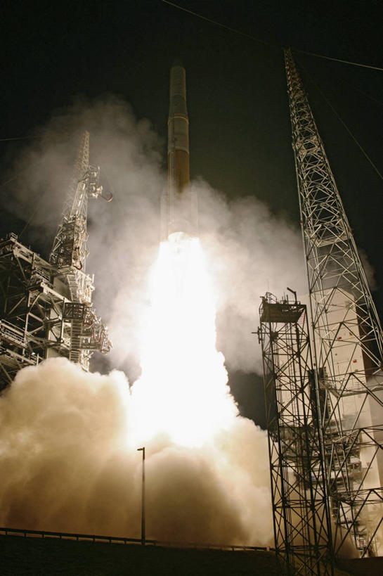 无人,竖图,室外,夜晚,美国,起飞,太空,火焰,烟,摄影,北美,北美洲,噪声,美洲,佛罗里达,佛罗里达州,佛州,阳光州,肯尼迪航天中心,北亚美利加洲,亚美利加洲,空气污染,迈雷特岛国家野生动物保护区,梅里特岛,彩图,美利坚合众国