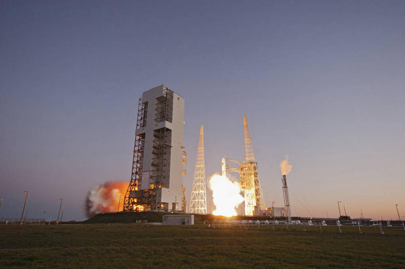 无人,横图,室外,白天,美国,起飞,太空,火焰,烟,摄影,北美,北美洲,噪声,美洲,佛罗里达,佛罗里达州,佛州,阳光州,肯尼迪航天中心,北亚美利加洲,亚美利加洲,空气污染,迈雷特岛国家野生动物保护区,梅里特岛,彩图,美利坚合众国