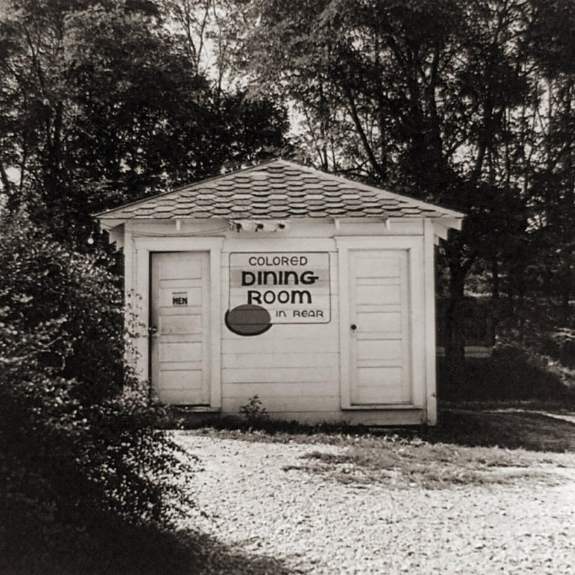 无人,方图,黑白,室外,白天,卫生间,洗手间,浴室,美国,历史,摄影,英文字母,公厕,公共厕所,厕所,种族隔离