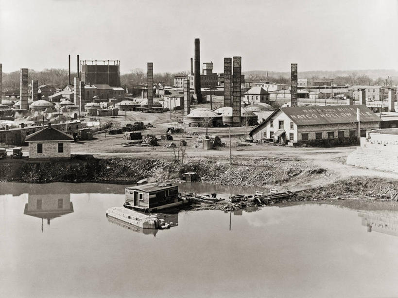 无人,工厂,横图,黑白,室外,白天,留白,美国,废弃,池塘,首都,工业,摄影,报废,废物,丢弃,放弃,抛弃,伊利诺斯州,渥太华,摈弃,屏弃,摈斥,摒除,大萧条