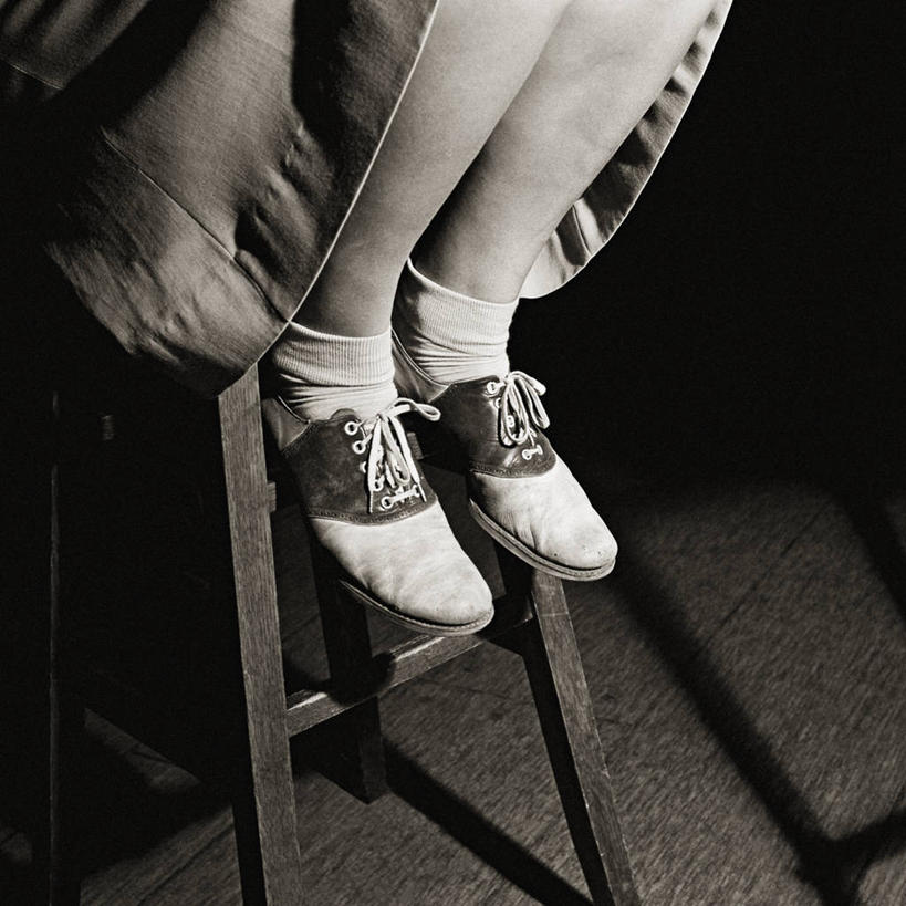 少年,一个人,方图,黑白,室内,时尚,鞋子,美国,仅一个男性,仅一个年轻女性,仅一个女性,仅一个人,首都,仅一个年轻男性,摄影,华盛顿特区,男人,男性,年轻男性,年轻女性,女人,女性