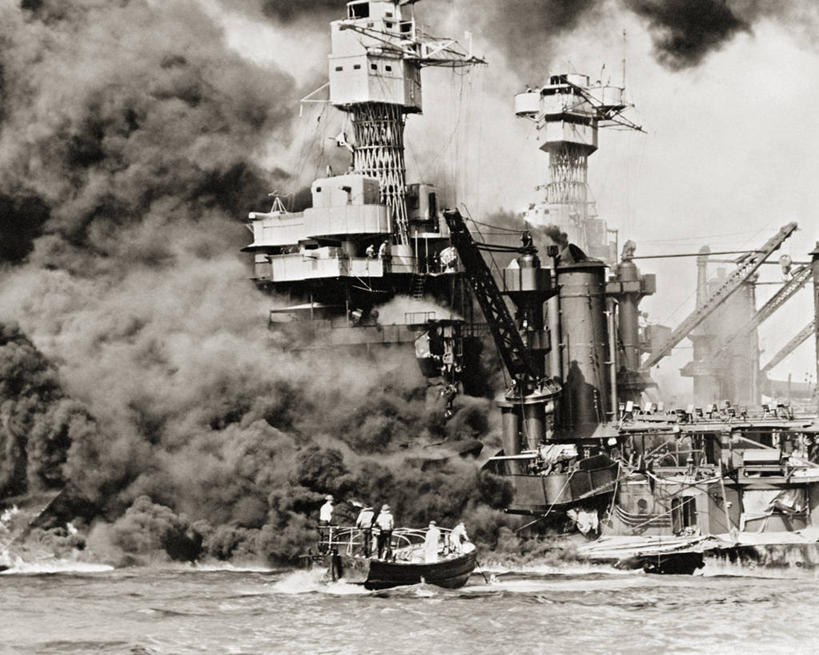 横图,黑白,室外,白天,美国,军事,烟,战争,摄影,第二次世界大战,毁灭,战船,夏威夷群岛,太平洋岛屿