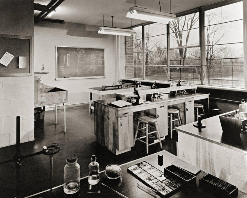 无人,横图,黑白,室内,白天,烧杯,水槽,长椅,实验室,书桌,黑板,摄影