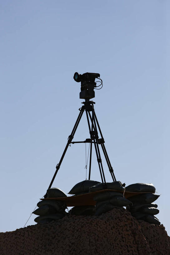 无人,竖图,室外,白天,阿富汗,摄影,三脚架,剪影,监视,彩图,美国海军陆战队,长焦镜头,广角