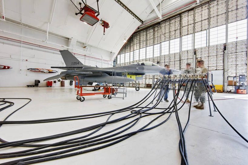 横图,室内,白天,安全,美国,圆锥,力量,战争,摄影,空军,准确,打斗,进攻,军用机,座舱,科罗拉多州,F-16战隼战斗机,蝰蛇,技能,彩图,飞机库