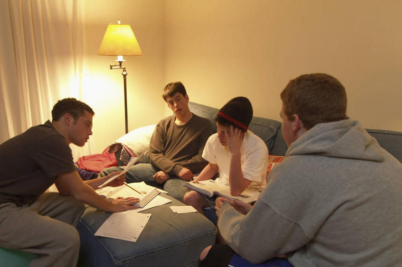 西方人,少年,一个人,四个人,运动员,横图,室内,侧面,运动,团队,欧洲,美国,欧洲人,仅一个男性,仅一个人,学习,海岸线,教育,仅一个年轻男性,摄影,加利福尼亚,男孩,男人,男性,年轻男性,白种人,彩图