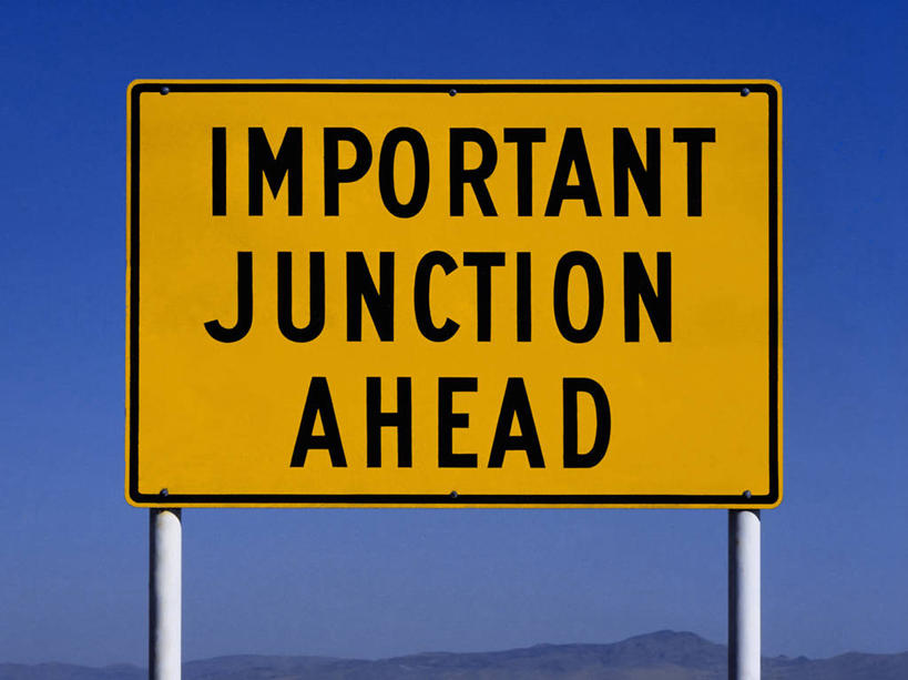 无人,横图,室外,路,十字路口,联系,黄色,蓝色,天空,决定,摄影,英文字母,选择,彩图