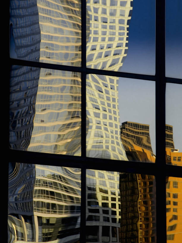 无人,竖图,室外,白天,窗户,城市,摩天大楼,美国,艺术,反射,曼哈顿,办公大楼,摄影,文学,彩图,超现实主义,流派,艺术流派