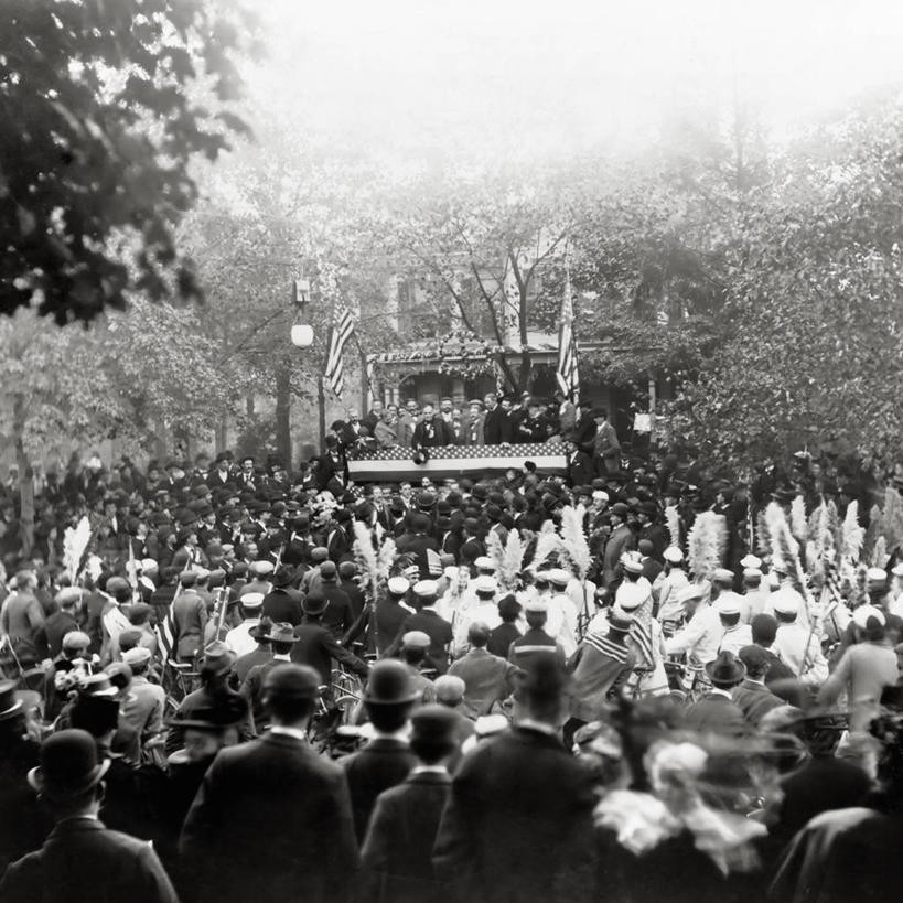 西方人,方图,黑白,室外,白天,欧洲,欧洲人,许多人,历史,演讲,一群人,摄影,总统,政府,政治,群众,美国总统,麦金利峰,威廉.麦金莱,威廉.麦金利,白种人,演说家