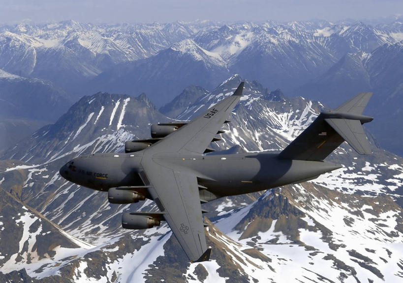 无人,横图,室外,白天,山,飞机,美国,军事,交通,航空,飞,交通工具,力量,战争,运输,摄影,巨大,庞大,工程,客机,载具,军用机,空运,宏大,硕大,伟大,彩图,商务机,阿拉斯加山脉