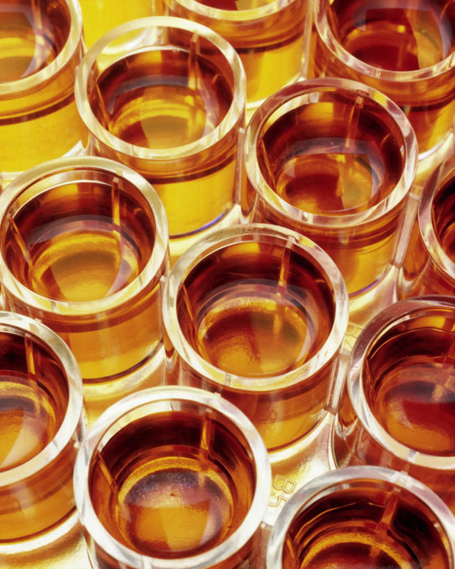 无人,竖图,室内,特写,准备,盘绕,环绕,围绕,分析,科学,圆形,图形,液体,圆,圆环,同心圆,实验室,几何,环抱,拿着,容器,摄影,缭绕,生物学,抗生素,环形,数学,科学实验,吸液管,式样,解决,彩图,几何图形,平面图形,接种疫苗