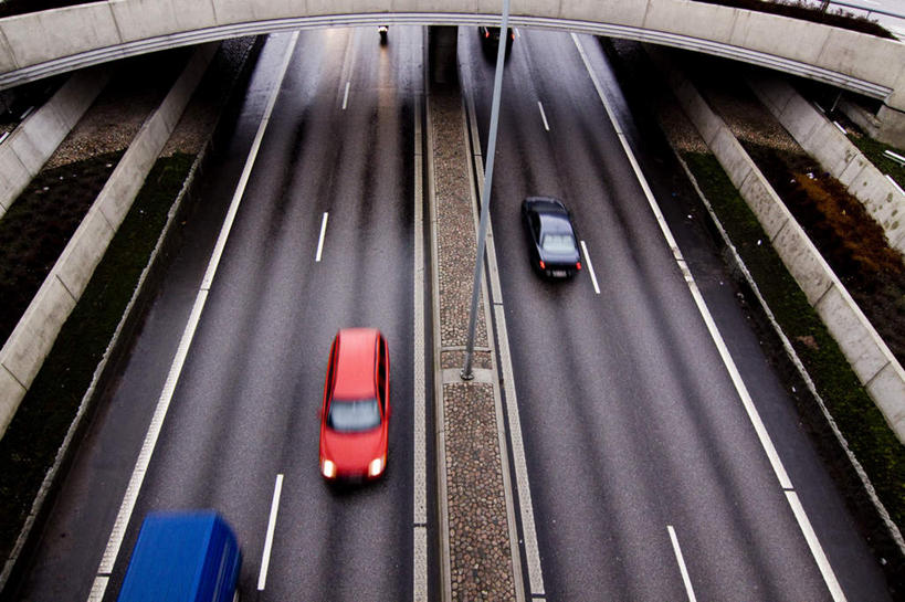 无人,横图,俯视,室外,白天,度假,美景,城市风光,城市,道路,路,公路,汽车,瑞典,欧洲,三辆,朦胧,模糊,景观,高架,交通,娱乐,车,交通工具,轿车,驾驶,行驶,享受,休闲,景色,放松,操纵,控制,斯堪的纳维亚,载具,北欧,斯堪的纳维亚半岛,高架桥,操控,高架道路,跨线桥,首府,把持,哥德堡,瑞典王国,西约塔兰省,彩图,高角度拍摄