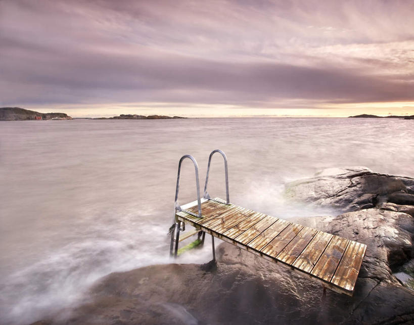 无人,栏杆,横图,室外,白天,正面,旅游,度假,海浪,海洋,美景,瑞典,欧洲,景观,浪花,水平线,围栏,辽阔,海平线,娱乐,护栏,蓝色,蓝天,天空,自然,海水,天,享受,休闲,广阔,景色,放松,晴朗,一望无际,斯堪的纳维亚,自然风光,北欧,斯堪的纳维亚半岛,海景,万里无云,首府,哥德堡,瑞典王国,无边无际,一马平川,西约塔兰省,大海,风浪,海,海水的波动,近岸浪,涌浪,晴空,晴空万里,彩图,水天相接,水天一线