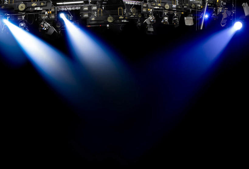 无人,横图,室内,白天,正面,天花板,剧院,照明,阴影,透明,光线,影子,灯光,大厅,灯,蓝色,灯具,聚光灯,照亮,照明设备,理智,沉静,冷色,高深,冷淡,彩图,剧场