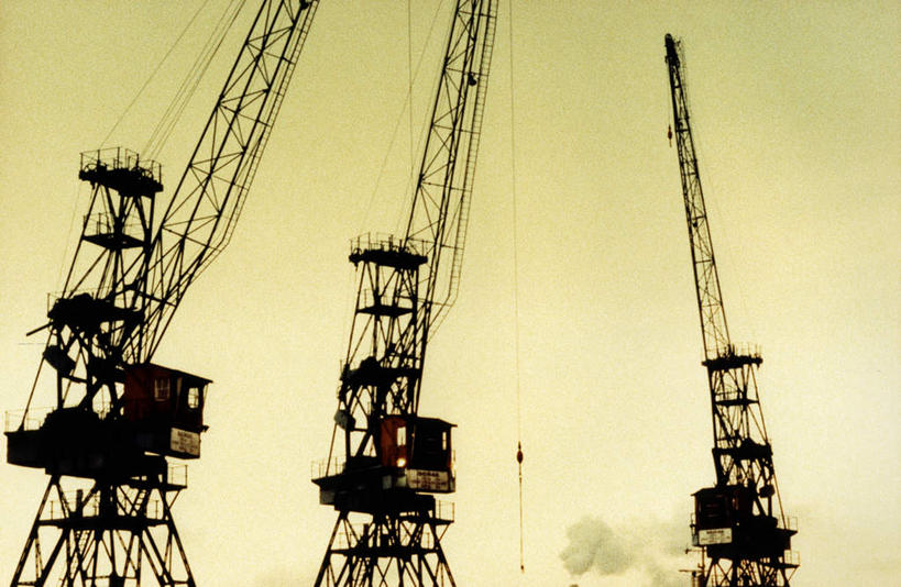 无人,横图,室外,白天,仰视,旅游,度假,技术,美景,建筑,瑞典,欧洲,阴影,光线,影子,景观,娱乐,设备,施工,三个,黄色,天空,阳光,自然,建筑工地,天,享受,休闲,机械,起重机,景色,放松,工程,斯堪的纳维亚,自然风光,北欧,斯堪的纳维亚半岛,首府,地盘,建筑地盘,施工地盘,哥德堡,瑞典王国,西约塔兰省,彩图,低角度拍摄,工地