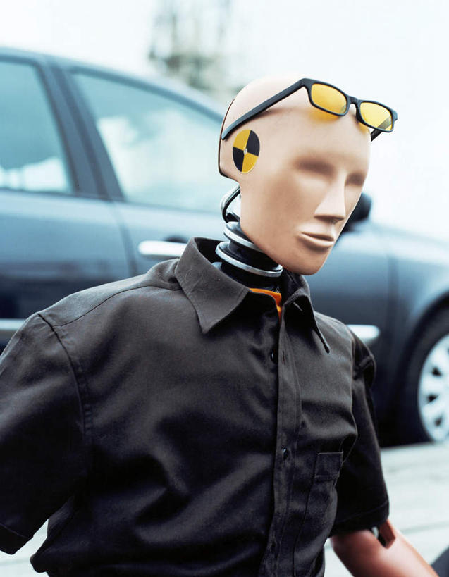 无人,竖图,室外,白天,正面,实验,汽车,瑞典,欧洲,一辆,阴影,光线,测试,墨镜,眼镜,影子,车,一个,阳光,模型,太阳镜,太阳眼镜,交通工具,轿车,遮阳镜,斯堪的纳维亚,载具,北欧,斯堪的纳维亚半岛,瑞典王国,尝试,试验,半身,彩图,人体模型