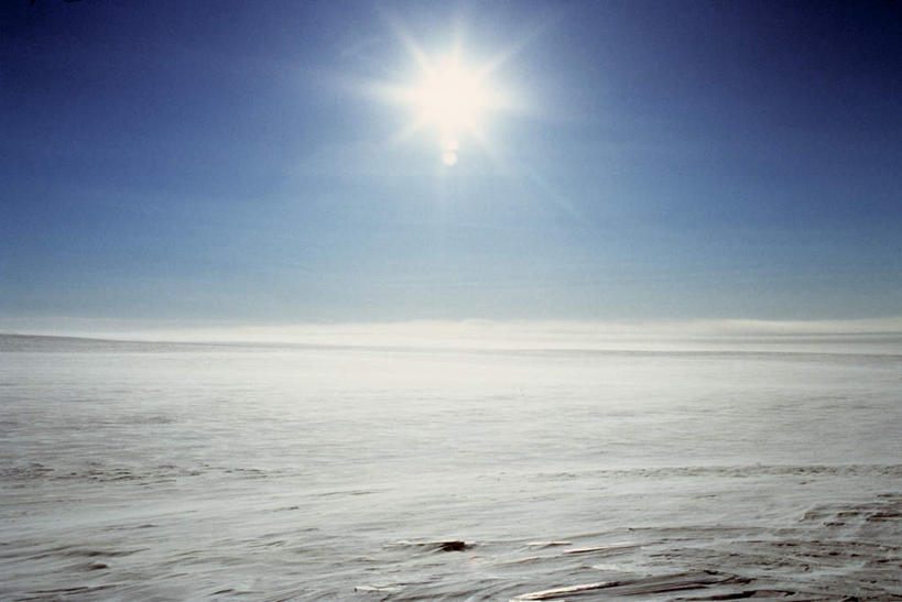 无人,横图,俯视,室外,白天,旅游,度假,美景,太阳,雪,大雪,欧洲,冰岛,覆盖,阴影,光线,光泽,影子,积雪,景观,雪景,冬季,冬天,光芒,照射,娱乐,蓝色,蓝天,天空,阳光,自然,天,享受,休闲,景色,放松,寒冷,晴朗,自然风光,北欧,照耀,光辉,遮盖,万里无云,冰岛共和国,严寒,毫光,笼罩,笼盖,映照,炫光,晴空,晴空万里,彩图,高角度拍摄