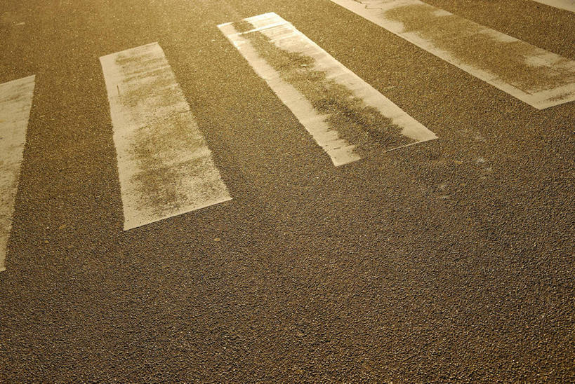 无人,横图,俯视,室外,白天,道路,路,人行横道,公路,丹麦,欧洲,一排,阴影,整齐,光线,影子,人行道,交通,排列,阳光,队列,北欧,人行横道线,丹麦王国,斑马线,马路,彩图,高角度拍摄