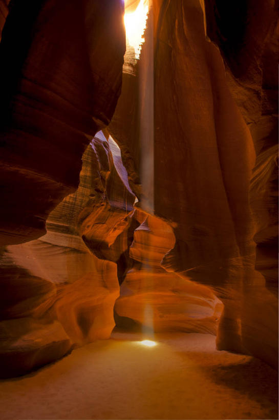 无人,竖图,室外,白天,正面,旅游,度假,石头,美景,山,山脉,阴影,光线,沙子,石子,影子,景观,山峰,山峦,娱乐,阳光,自然,群山,享受,休闲,景色,放松,火光,自然风光,荒僻,偏僻,偏远,石块,岩石,彩图