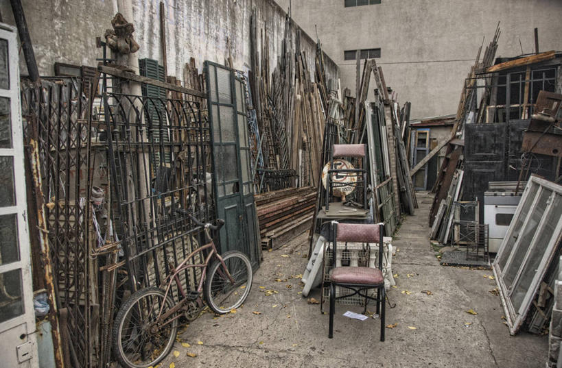 无人,家,栏杆,横图,室外,白天,正面,自行车,阿根廷,一辆,阴影,光线,影子,房屋,屋子,围栏,护栏,楼房,住宅,车,脚踏车,阳光,交通工具,南美,南美洲,拉丁美洲,载具,美洲,亚美利加洲,南亚美利加洲,阿根廷共和国,彩图,房子