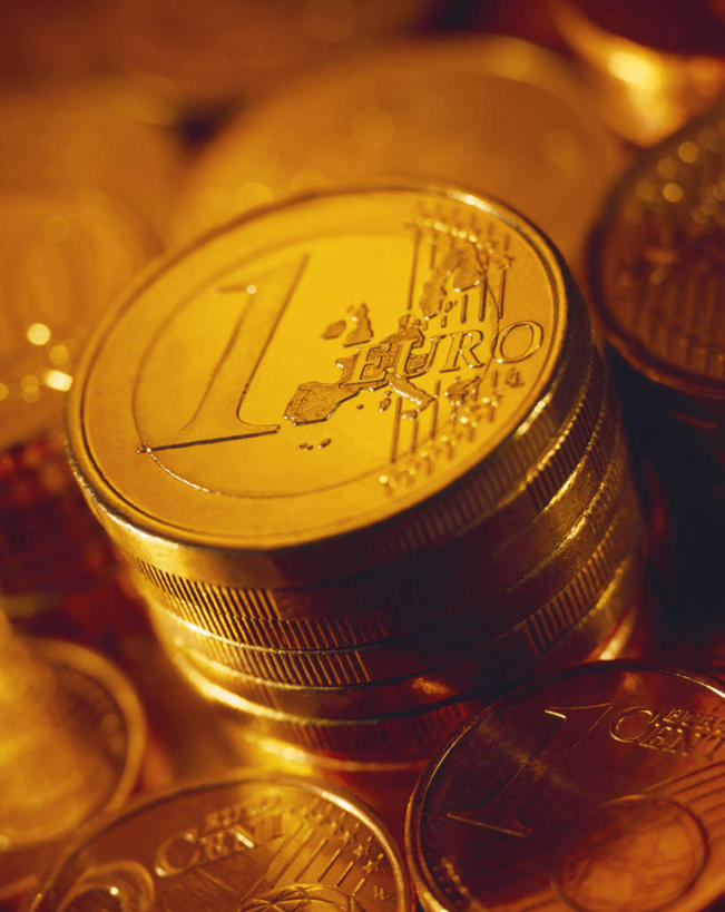 无人,竖图,俯视,室内,特写,白天,商务,钱,静物,一排,许多,阴影,整齐,反射,英文,标志,钱币,文字,影子,字符,字母,很多,标识,排列,财富,金融,经济,堆,英文字母,富有,队列,流通,贸易,财产,富裕,货币,现金,硬币,彩图,高角度拍摄