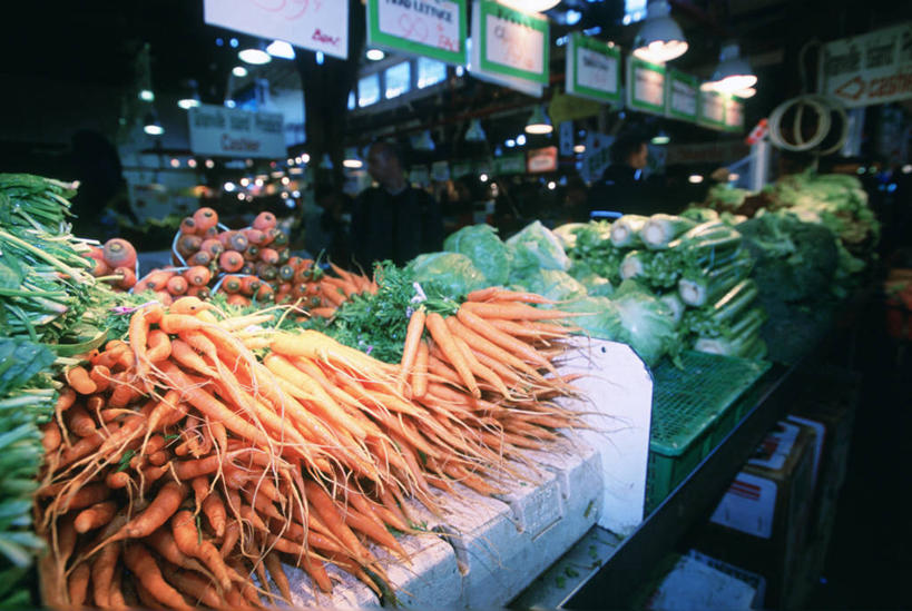 无人,横图,室内,白天,正面,萝卜,胡萝卜,蔬菜,一堆,阴影,堆叠,堆积,丰富,新鲜,光线,影子,灯光,食品,市场,丰盛,营养,货摊,食物,健康,有机食品,绿色食品,堆,挑选,选择,安康,丰硕,康健,养分,丰厚,富厚,厚实,红萝卜,甘荀,彩图