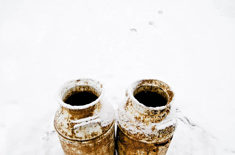 无人,横图,俯视,室内,白天,加拿大,阴影,生锈,光线,罐子,影子,两个,黄色,阳光,腐蚀,侵蚀,北美,北美洲,美洲,省会,北亚美利加洲,亚美利加洲,魁北克,魁北克城,魁北克省,魁北克市,腐化,锈迹斑斑,彩图,高角度拍摄