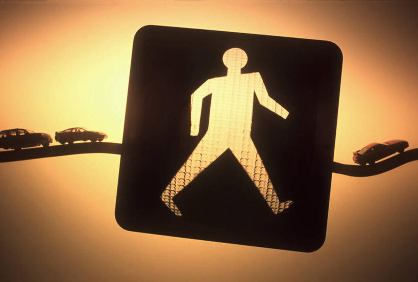 无人,横图,室内,特写,白天,正面,指示牌,汽车,静物,三辆,一排,阴影,朦胧,模糊,整齐,光线,标志,文字,影子,灯光,警告,标识,车,排列,模型,交通工具,轿车,警示,摄影,影棚,禁止,提醒,队列,提示,限制,载具,危险,彩图,影棚拍摄,拍摄