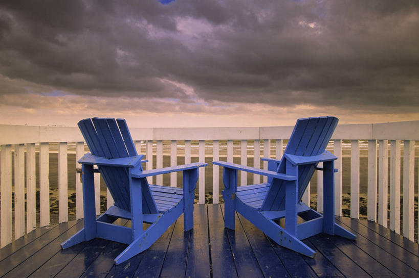 无人,栏杆,横图,室外,白天,正面,旅游,度假,美景,沙滩,椅子,加拿大,两张,一排,阴影,整齐,并列,并排,光线,沙子,影子,躺椅,海岸,景观,乌云,云,阴天,云朵,围栏,沙地,云彩,娱乐,护栏,排列,红色,天空,阳光,自然,天,享受,休闲,景色,放松,沙滩椅,北美,北美洲,昏暗,阴沉,队列,自然风光,美洲,平行,北亚美利加洲,亚美利加洲,加斯佩半岛,海滩,彩图